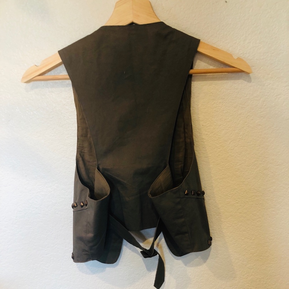 Stud Vest - Picture 5 of 5